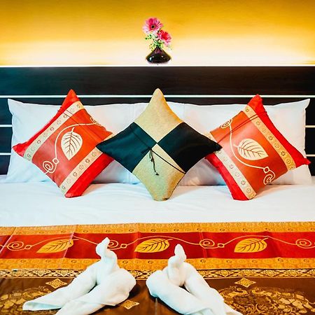 Chalong Boutique Inn Bagian luar foto